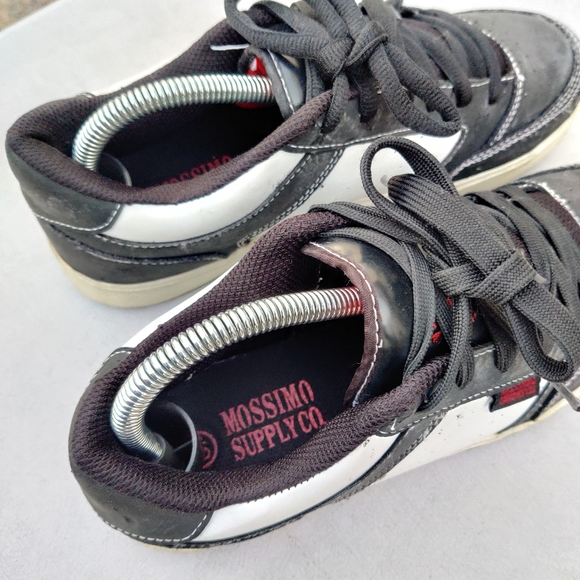 mossimo skate shoes